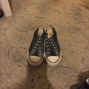 Black Converse.